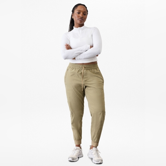 NWOT Trekkie Relaxed Midrise Jogger Flax Size M - Picture 1 of 10